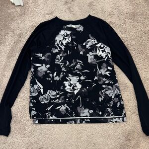 Lole Floral Black and Gray Women's athletisure top